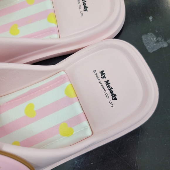 Brand New Sanrio My Melody Pink Heart Slippers US 7 - Picture 6 of 9